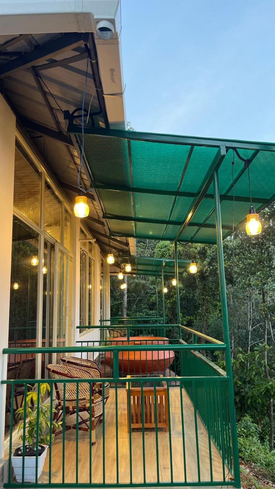 Idukki Dam View Resort Екстериор снимка